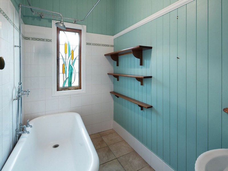 64 Waverley Street, Annerley QLD 4103