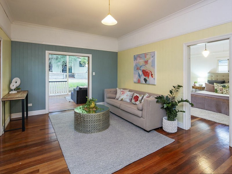 64 Waverley Street, Annerley QLD 4103