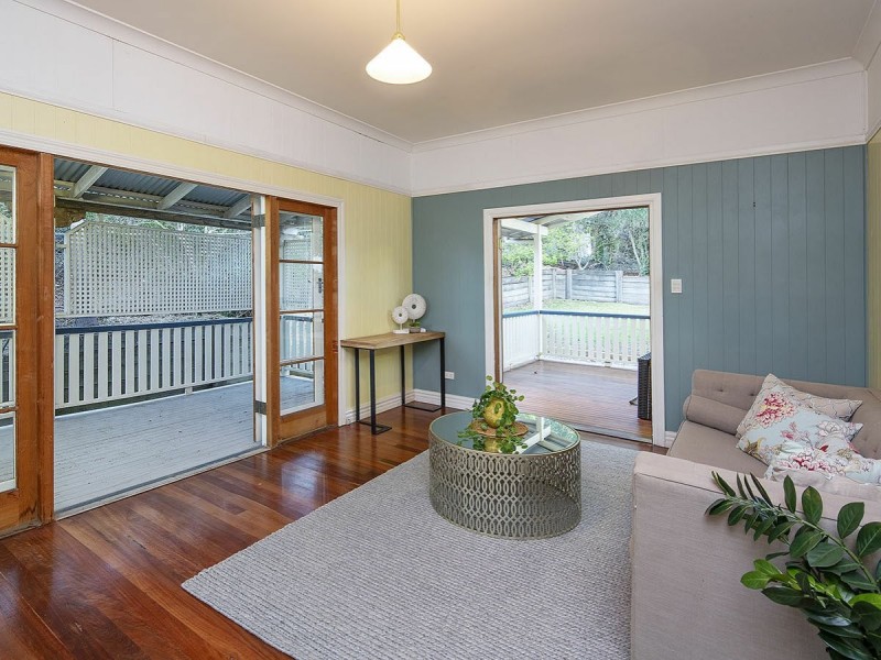 64 Waverley Street, Annerley QLD 4103