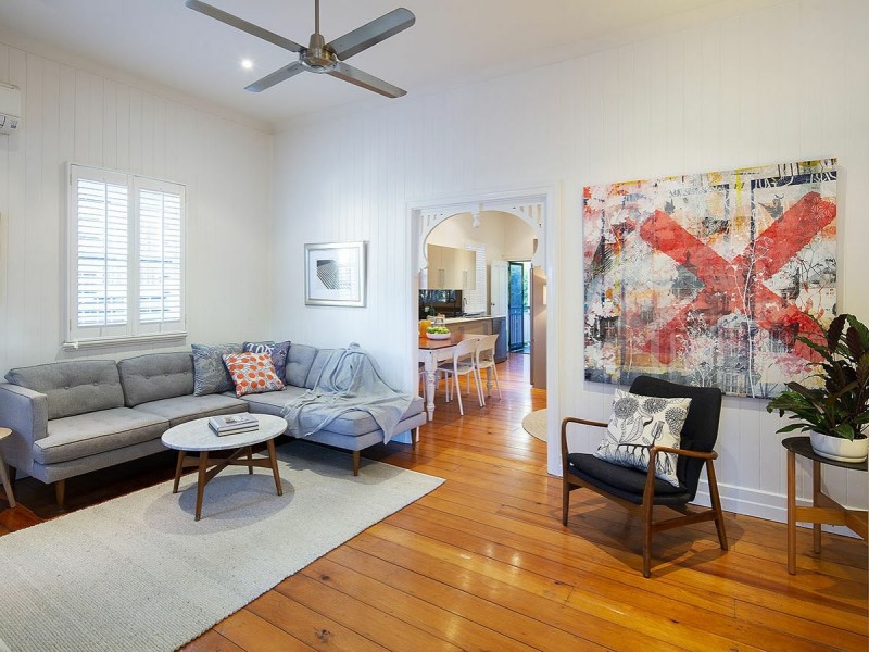 27 Livingstone Street, Yeerongpilly QLD 4105