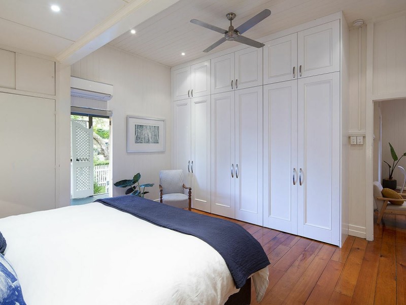 27 Livingstone Street, Yeerongpilly QLD 4105