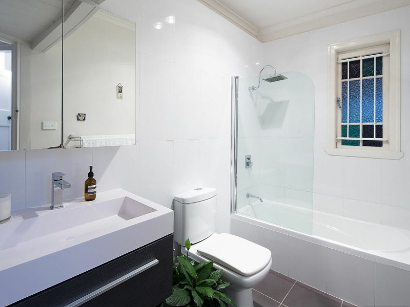 27 Livingstone Street, Yeerongpilly QLD 4105