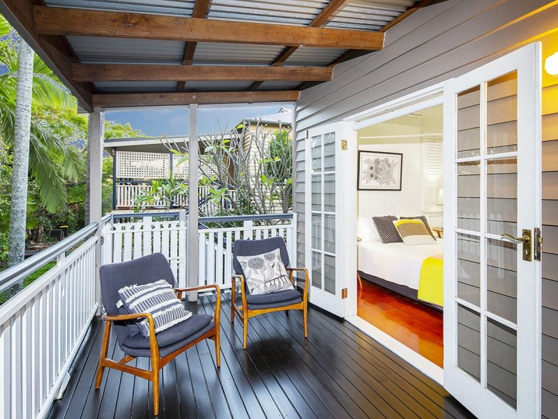 27 Livingstone Street, Yeerongpilly QLD 4105