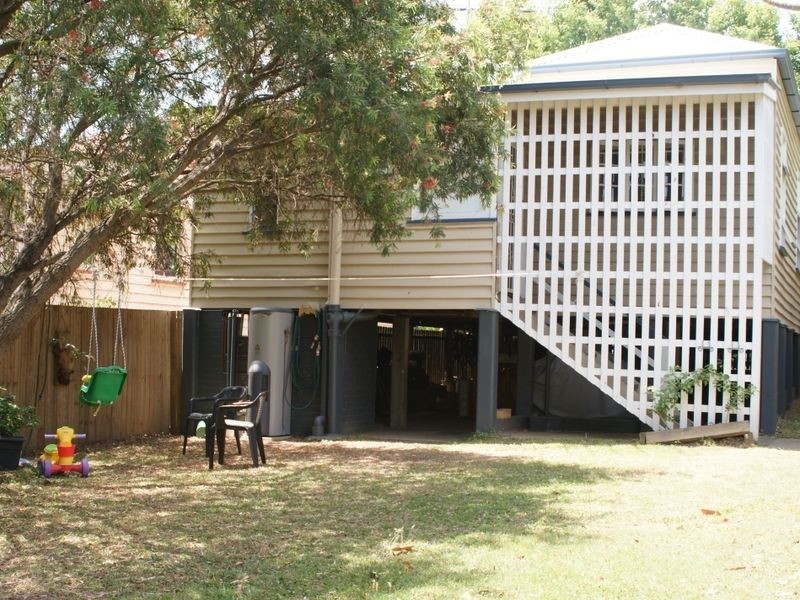 37 Caroline Street, Annerley QLD 4103