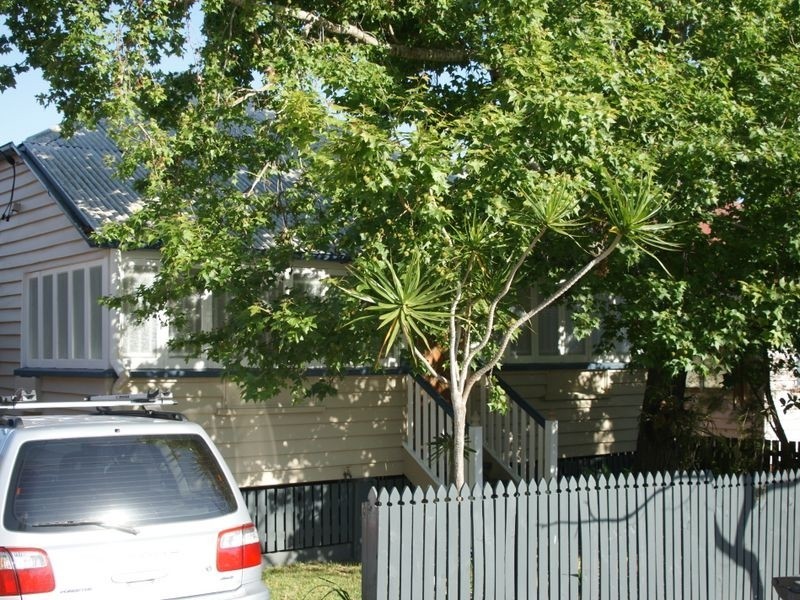 37 Caroline Street, Annerley QLD 4103