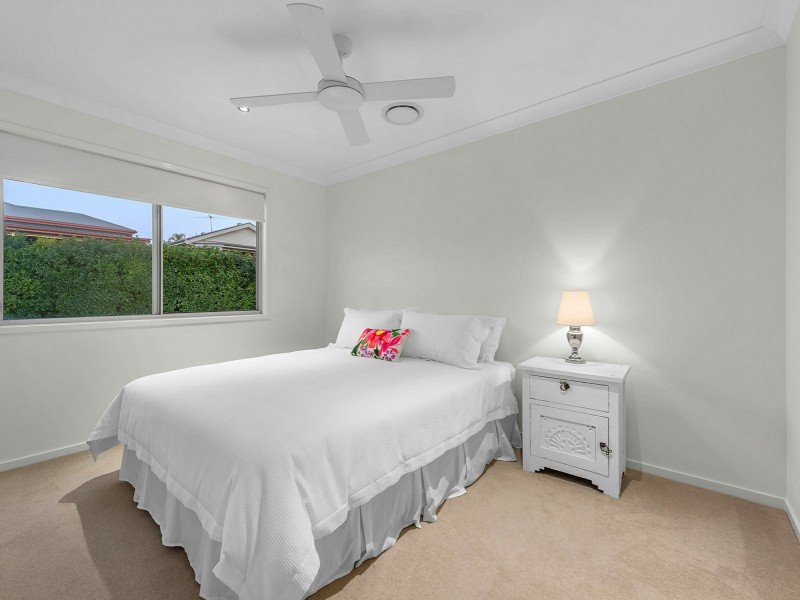 8 Orcades Road, Yeronga QLD 4104