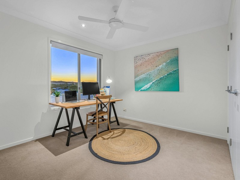 8 Orcades Road, Yeronga QLD 4104