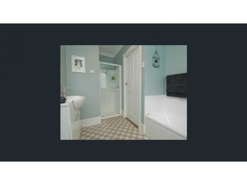 62 Price Street, Oxley QLD 4075