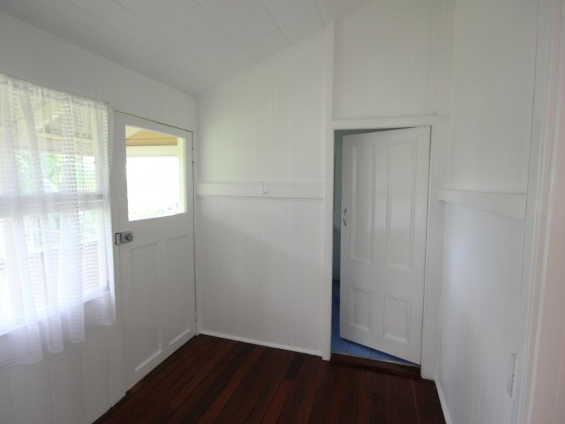 12 Laurier Street, Annerley QLD 4103