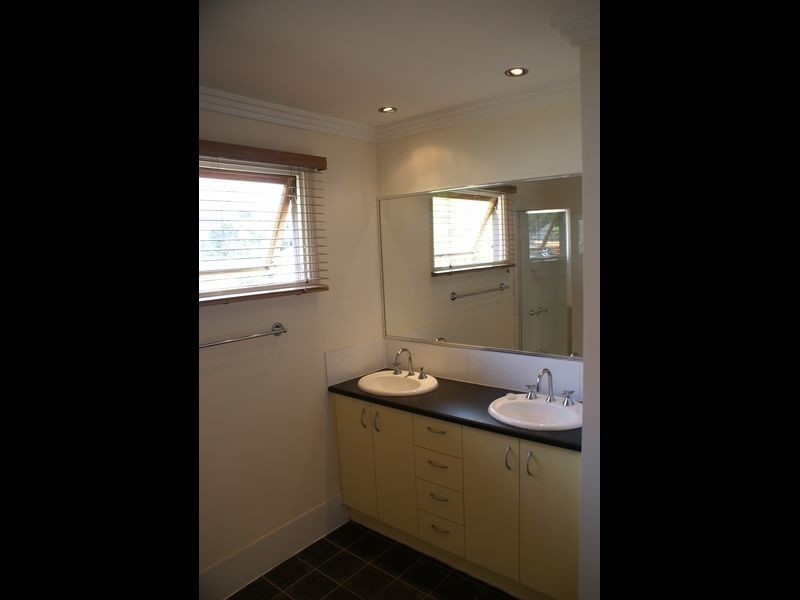 18 Helles Street, Moorooka QLD 4105