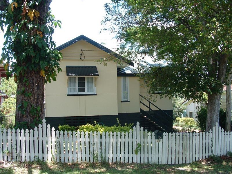 15 Weal Avenue, Tarragindi QLD 4121