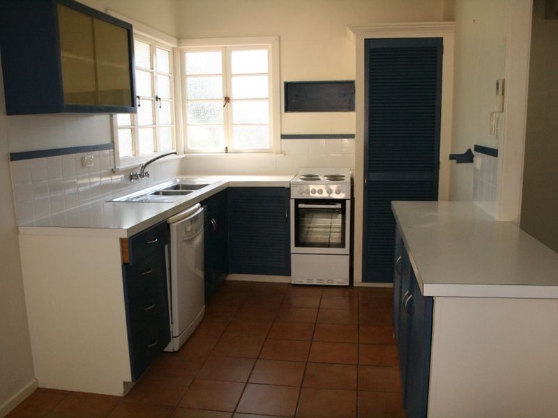 15 Weal Avenue, Tarragindi QLD 4121