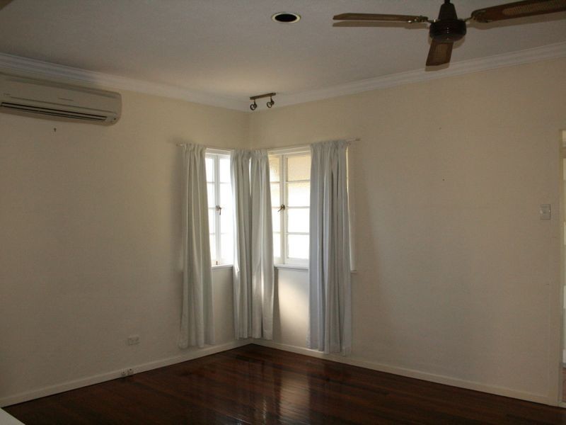 15 Weal Avenue, Tarragindi QLD 4121