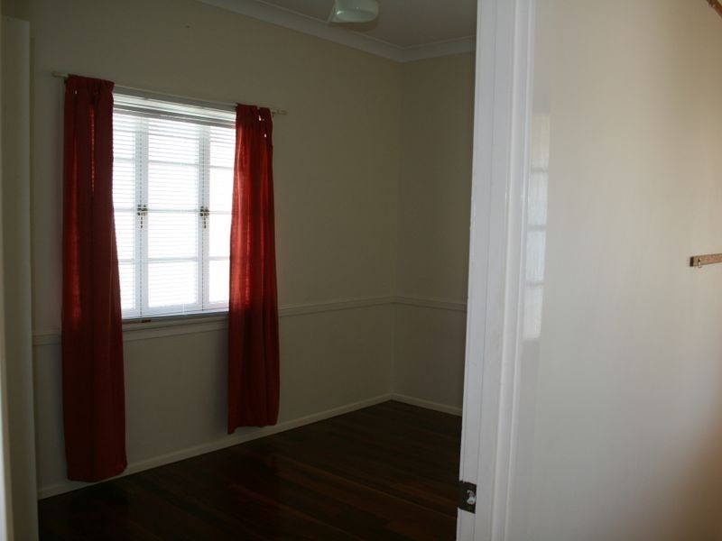 15 Weal Avenue, Tarragindi QLD 4121