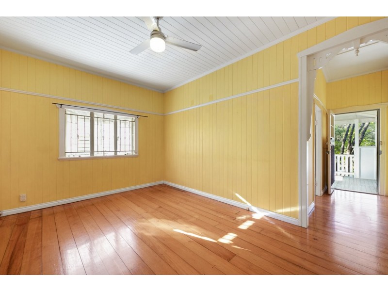 124 Waverley Street, Annerley QLD 4103