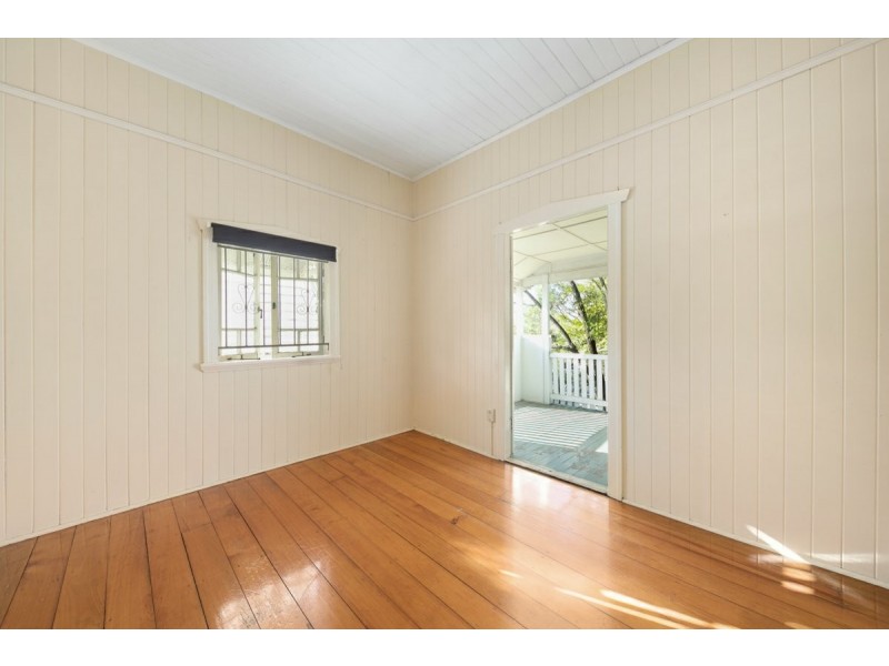 124 Waverley Street, Annerley QLD 4103