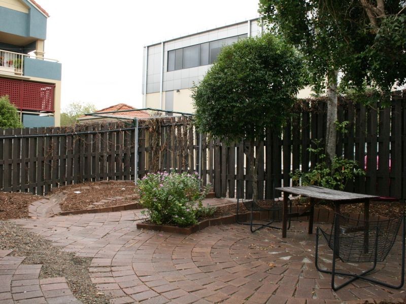 1/12 Amersham Street, West End QLD 4101