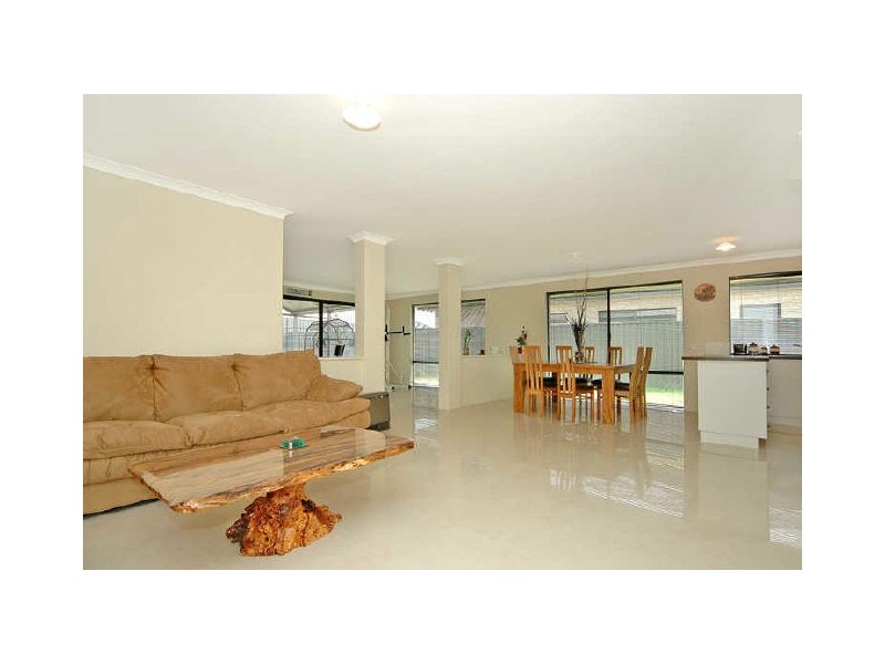 3 Brammall Bend, Aveley WA 6069