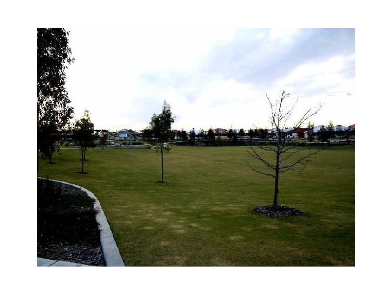 10 Halpin Circle, Ellenbrook WA 6069