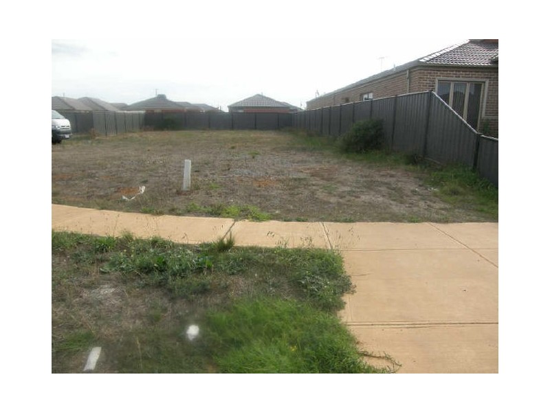 12 Oliver Place, Point Cook VIC 3030