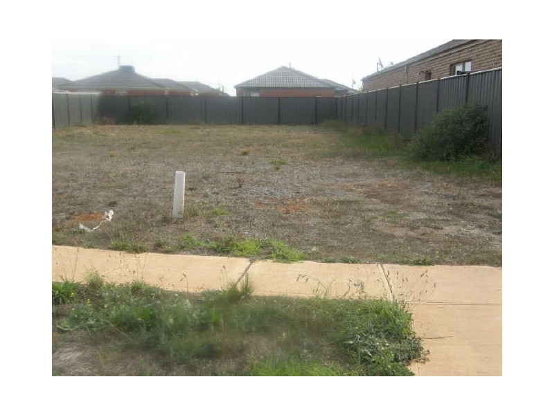 12 Oliver Place, Point Cook VIC 3030