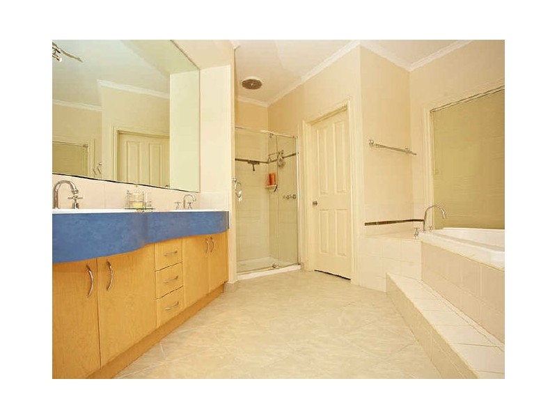 2 Rosewood Place, Tarneit VIC 3029