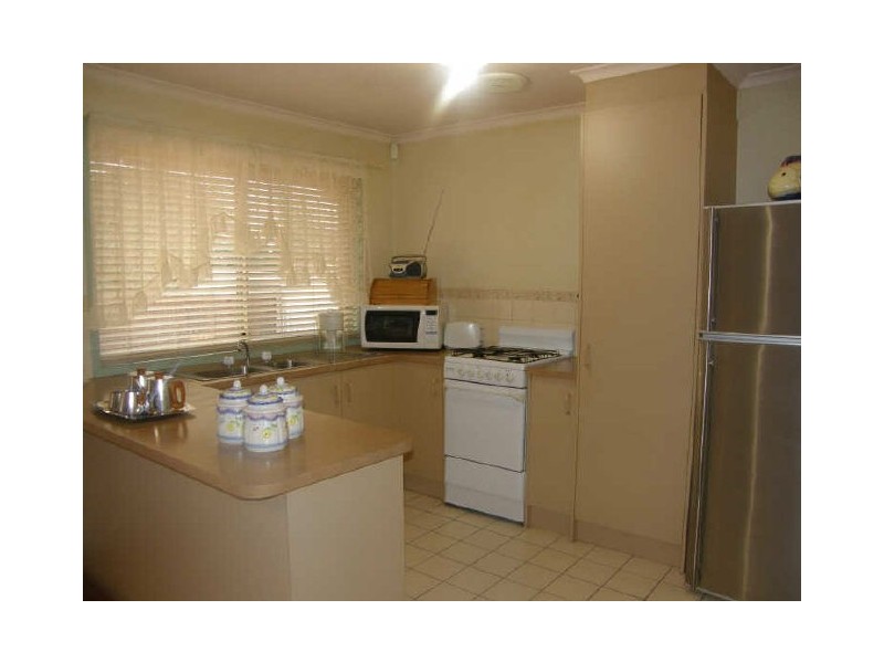 31 Nettlefold Ave, Hoppers Crossing VIC 3029