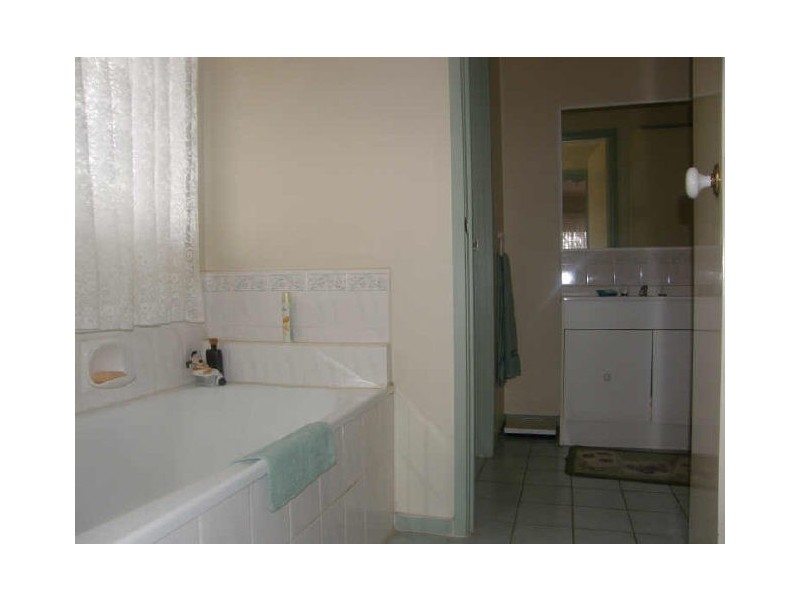 31 Nettlefold Ave, Hoppers Crossing VIC 3029