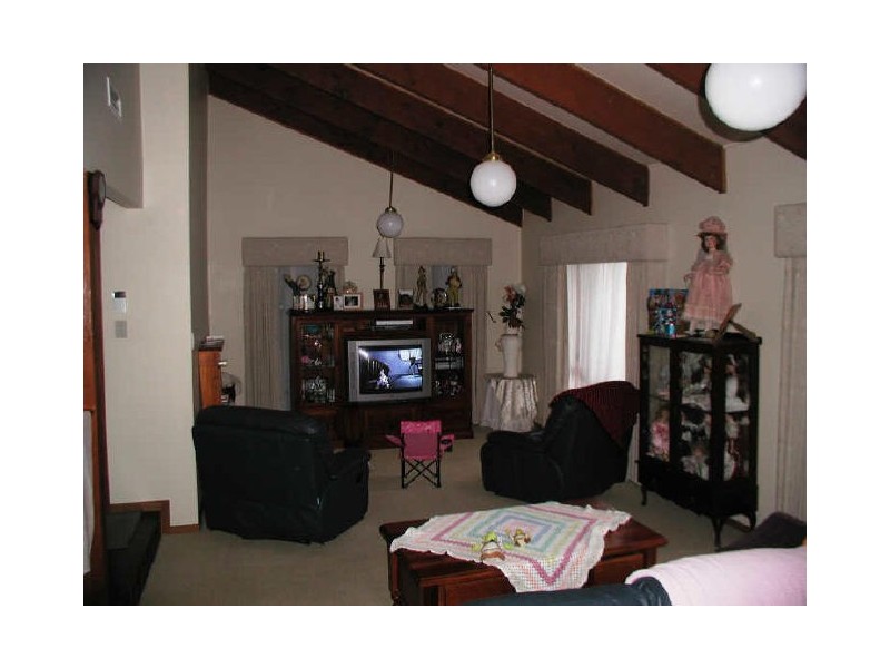 14 Dennison Avenue, Hoppers Crossing VIC 3029