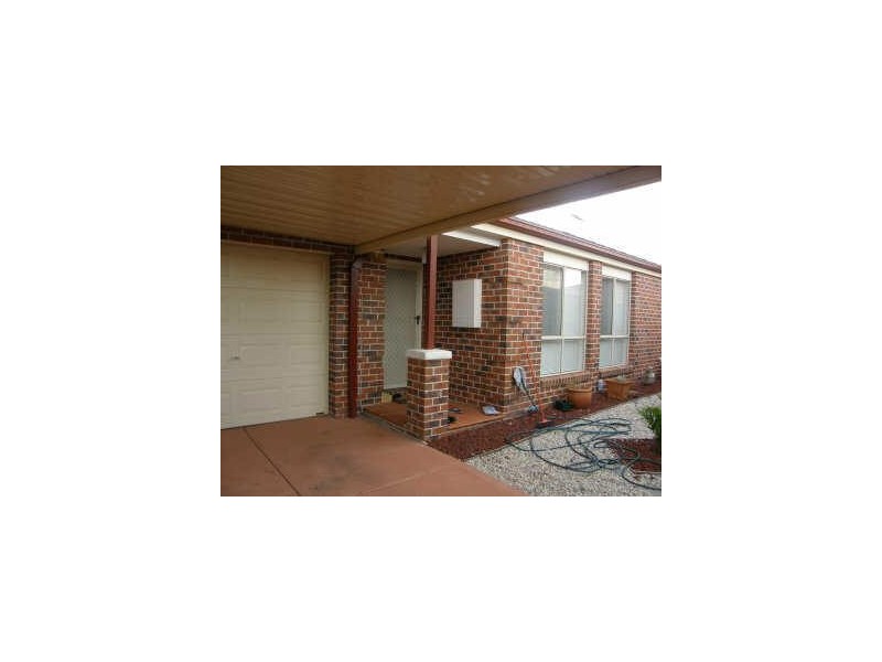 2/7 Crown Court, Tarneit VIC 3029