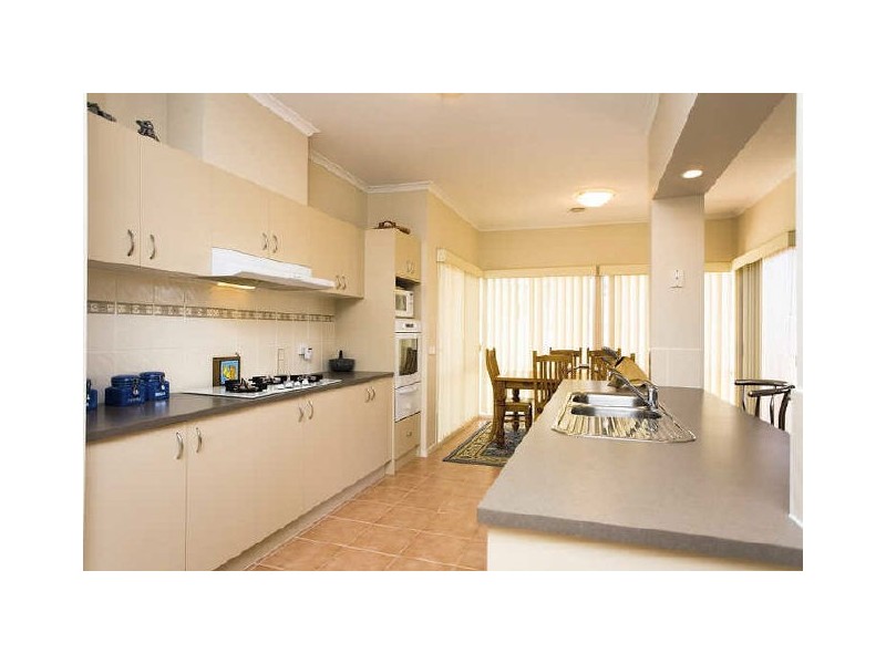 28 Knightsbridge Drive, Tarneit VIC 3029