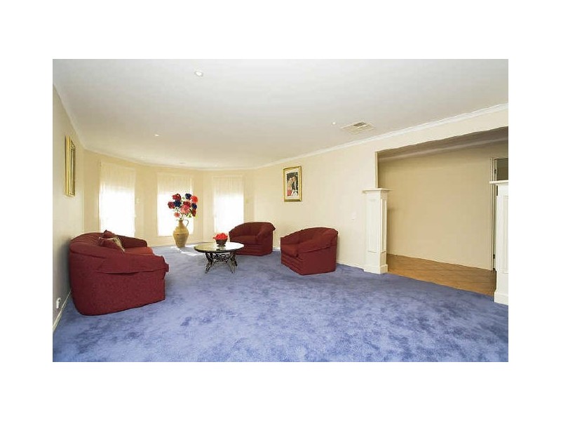 10 Dartmouth Close, Wyndham Vale VIC 3024