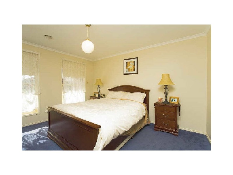 10 Dartmouth Close, Wyndham Vale VIC 3024