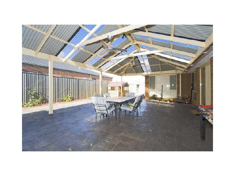 10 Dartmouth Close, Wyndham Vale VIC 3024