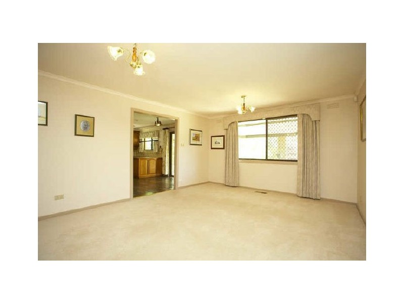 33 Claremont Crescent, Hoppers Crossing VIC 3029