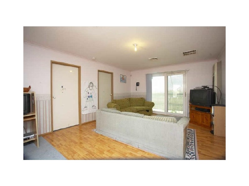 69 Angela Drive, Hoppers Crossing VIC 3029