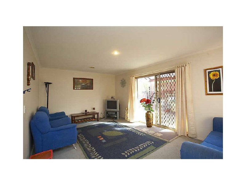 8 Gould Walk, Truganina VIC 3029