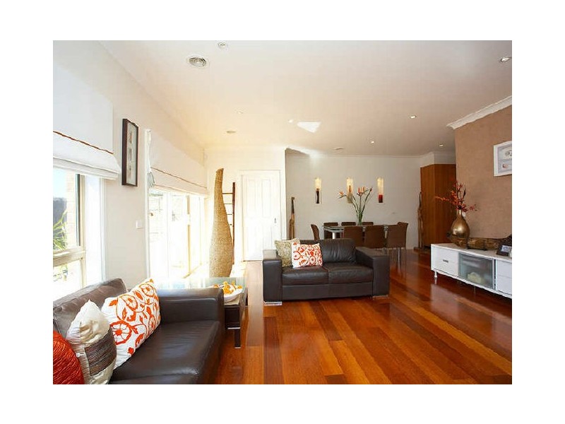 15 Hopetoun Crt, Altona Meadows VIC 3028