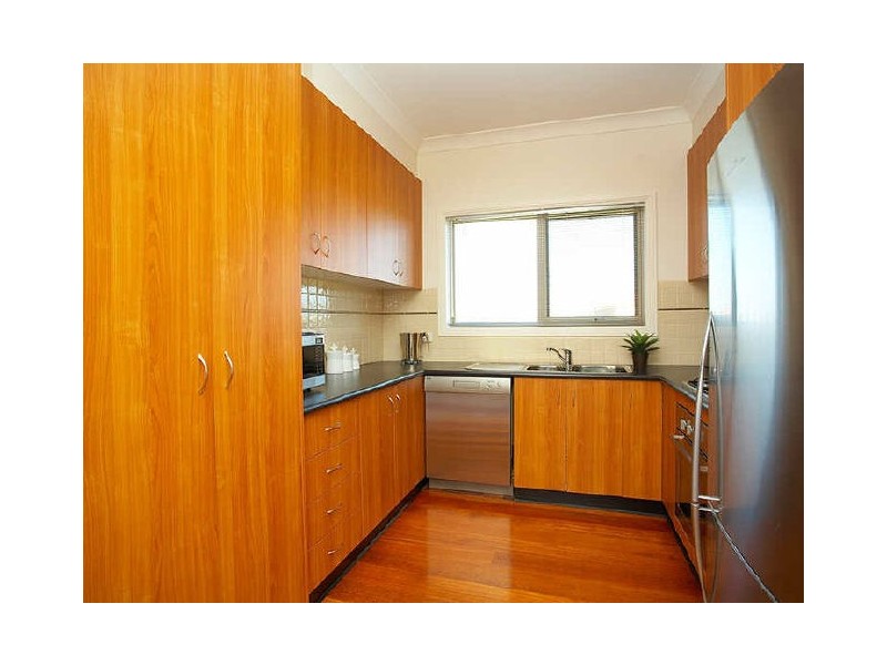 15 Hopetoun Crt, Altona Meadows VIC 3028