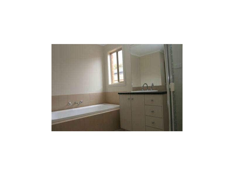 14 Wentworth Ave, Wyndham Vale VIC 3024