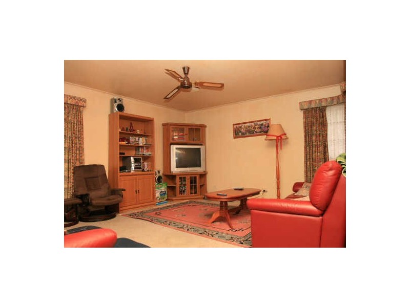 23 Weiskof Drv, Hoppers Crossing VIC 3029