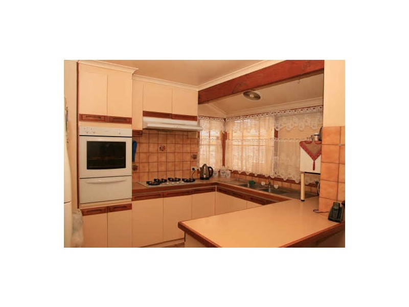 23 Weiskof Drv, Hoppers Crossing VIC 3029