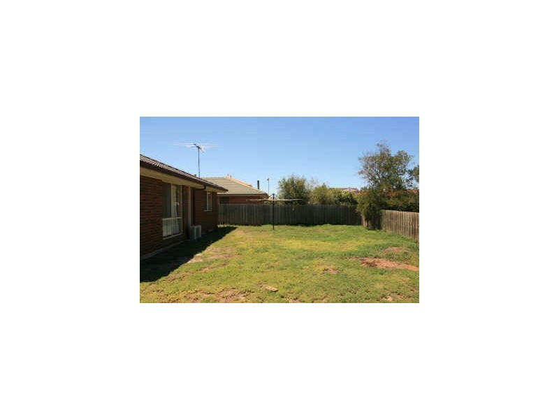 24 Alexandra Ave, Hoppers Crossing VIC 3029