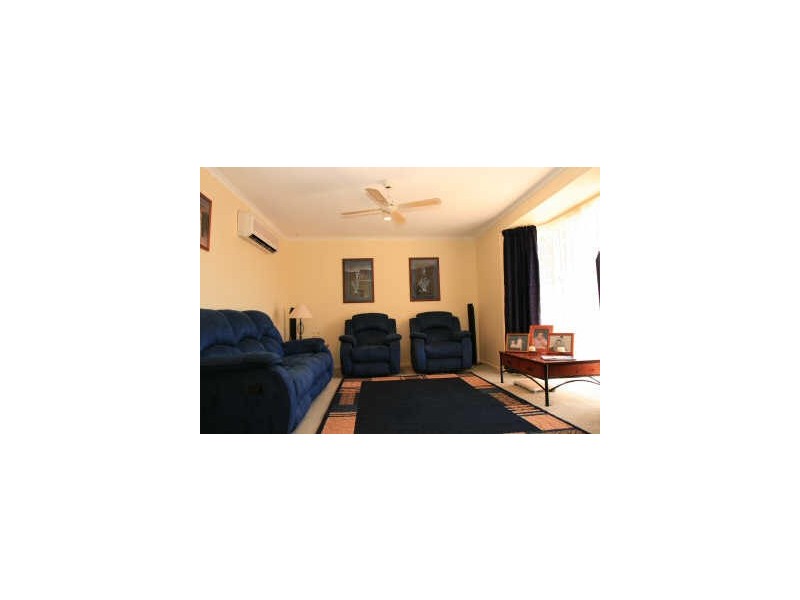 7 Kasem Drive, Werribee VIC 3030