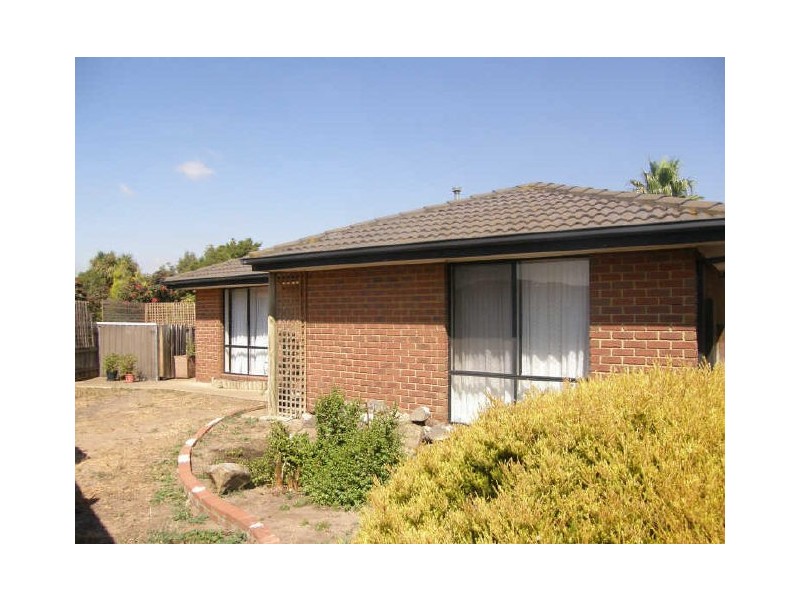 15 Pleone Court, Werribee VIC 3030