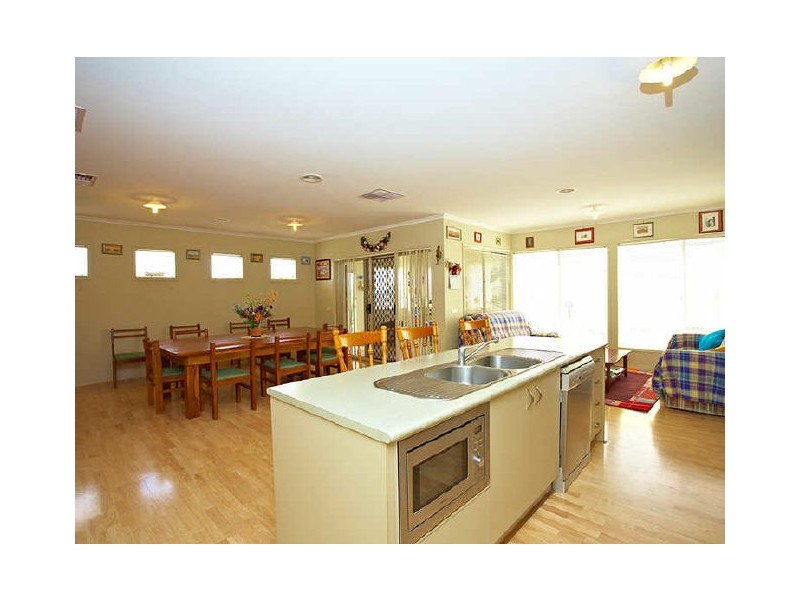 1 Hollows Circuit, Tarneit VIC 3029