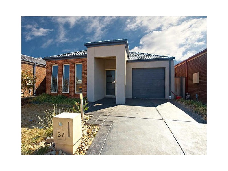 37 Nottingham Crescent, Tarneit VIC 3029