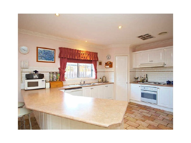 36 Angela Drive, Hoppers Crossing VIC 3029