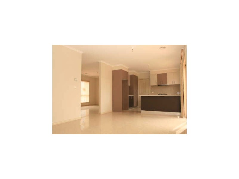 2/3 Saddle Wynd, Truganina VIC 3029