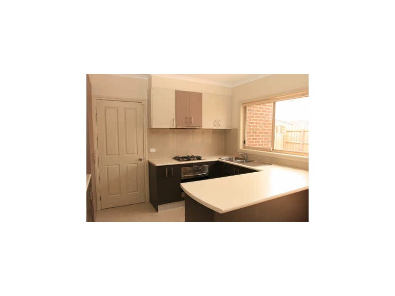 2/3 Saddle Wynd, Truganina VIC 3029